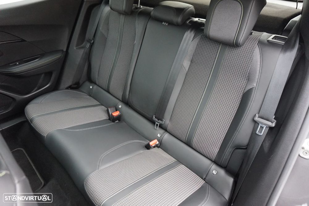 Peugeot 2008 1.5 BlueHDi GT Line EAT8 - 16