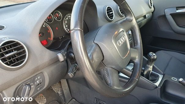 Audi A3 Sportback 1.9 TDI Ambiente - 11