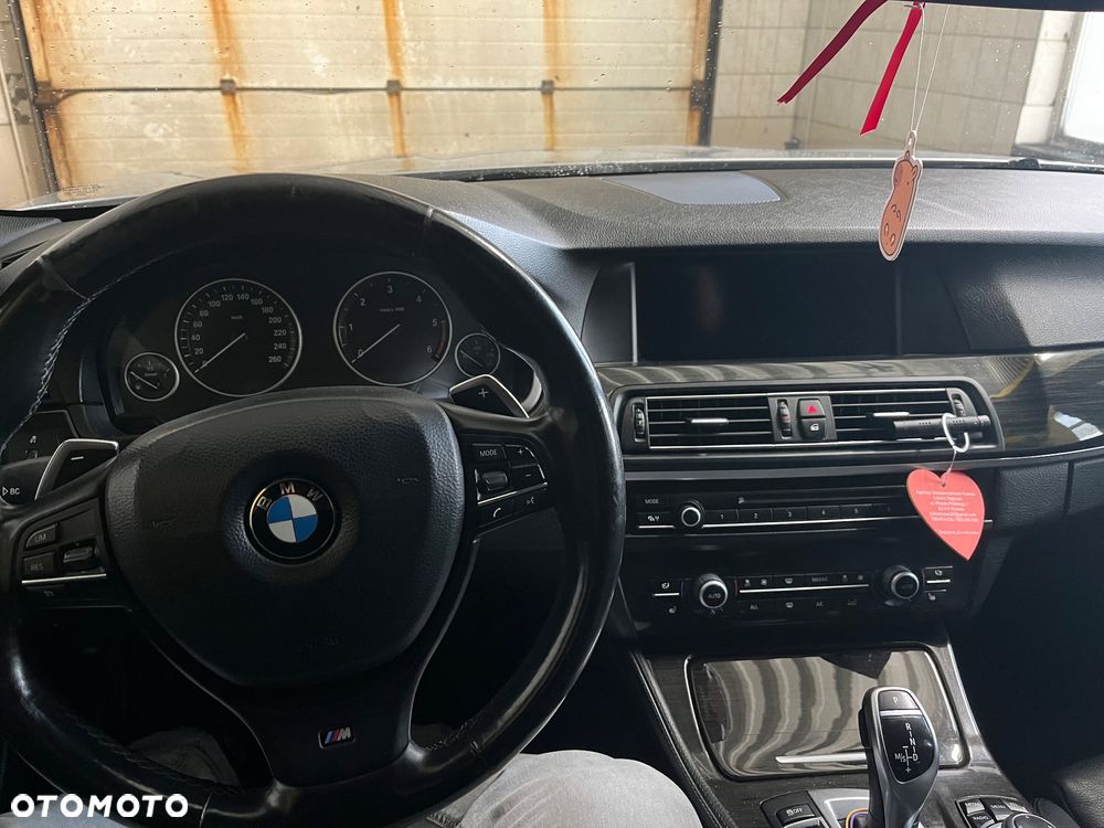 BMW Seria 5 525d xDrive Sport-Aut - 16