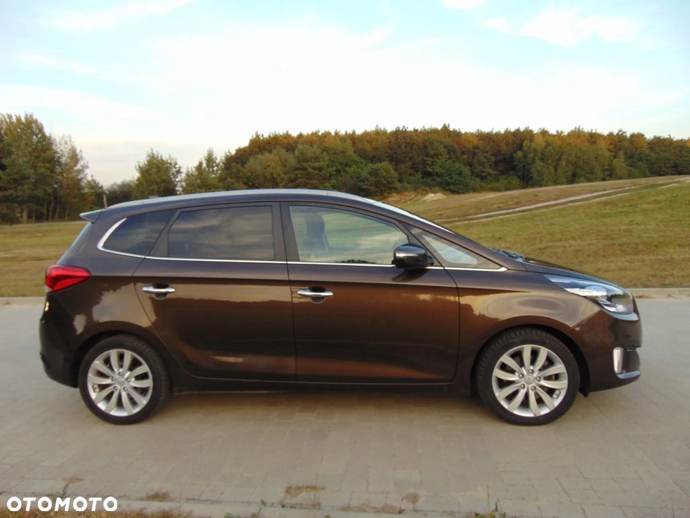 Kia Carens 1.7 CRDi 141 UEFA EURO 2016 - 6