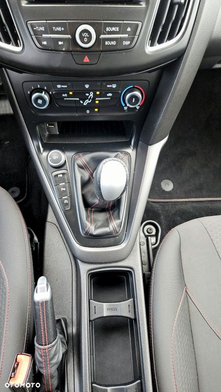 Ford Focus 1.5 TDCi ST-Line - 22