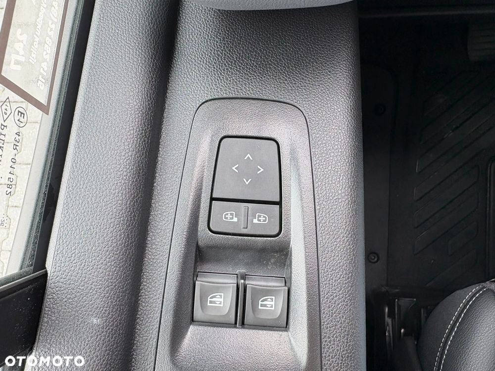 Renault nowy Master kontener 8 EP - 15