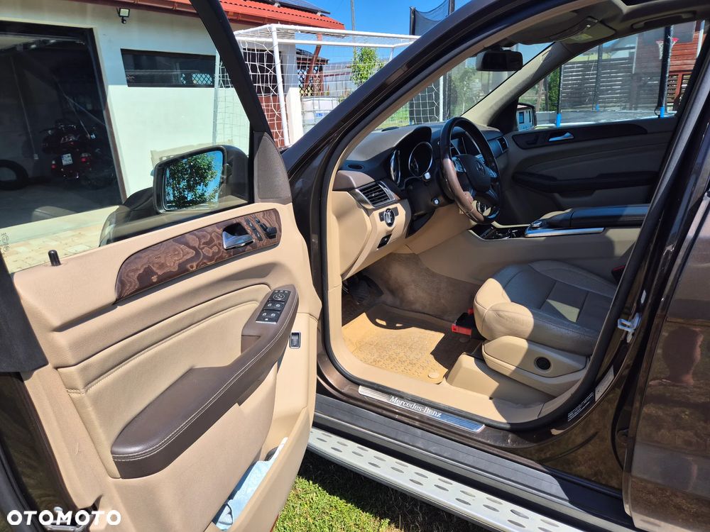 Mercedes-Benz ML - 16