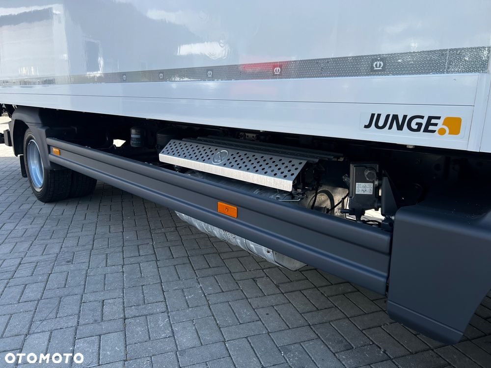 Mercedes-Benz ATEGO - 21