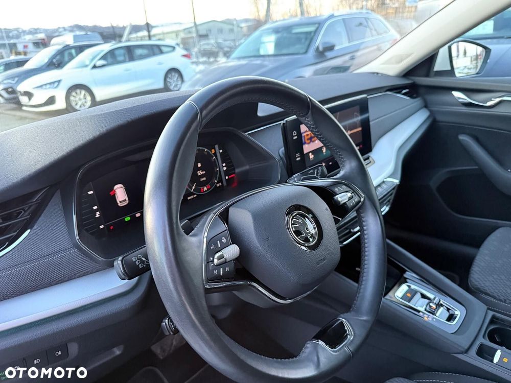 Skoda Octavia 2.0 TDI 4x4 Style DSG - 10