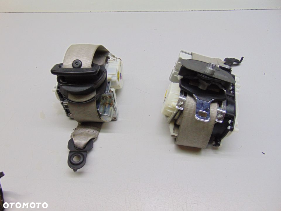 ML W164 LIFT PAS BEZPIECZENSTWA LEWY PRZOD SZARY 34051550 - 3