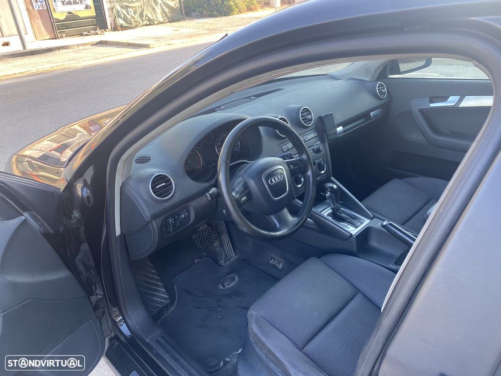 Audi A3 Sportback 2.0 TDi DSG - 8