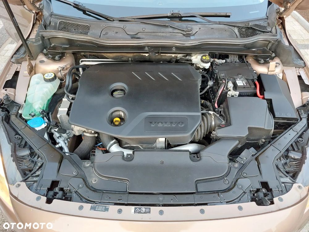 Volvo V40 Cross Country - 25