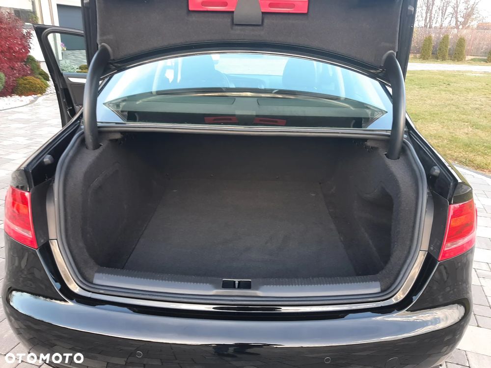 Audi A4 Limousine - 20