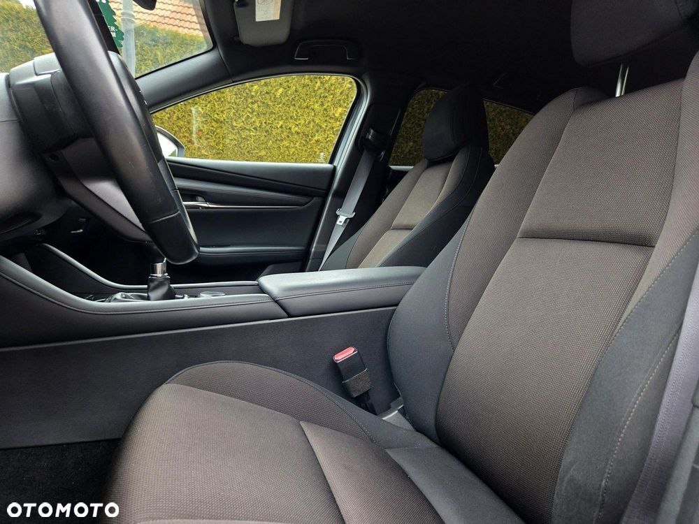 Mazda 3 SKYACTIV-D 1.8 - 10