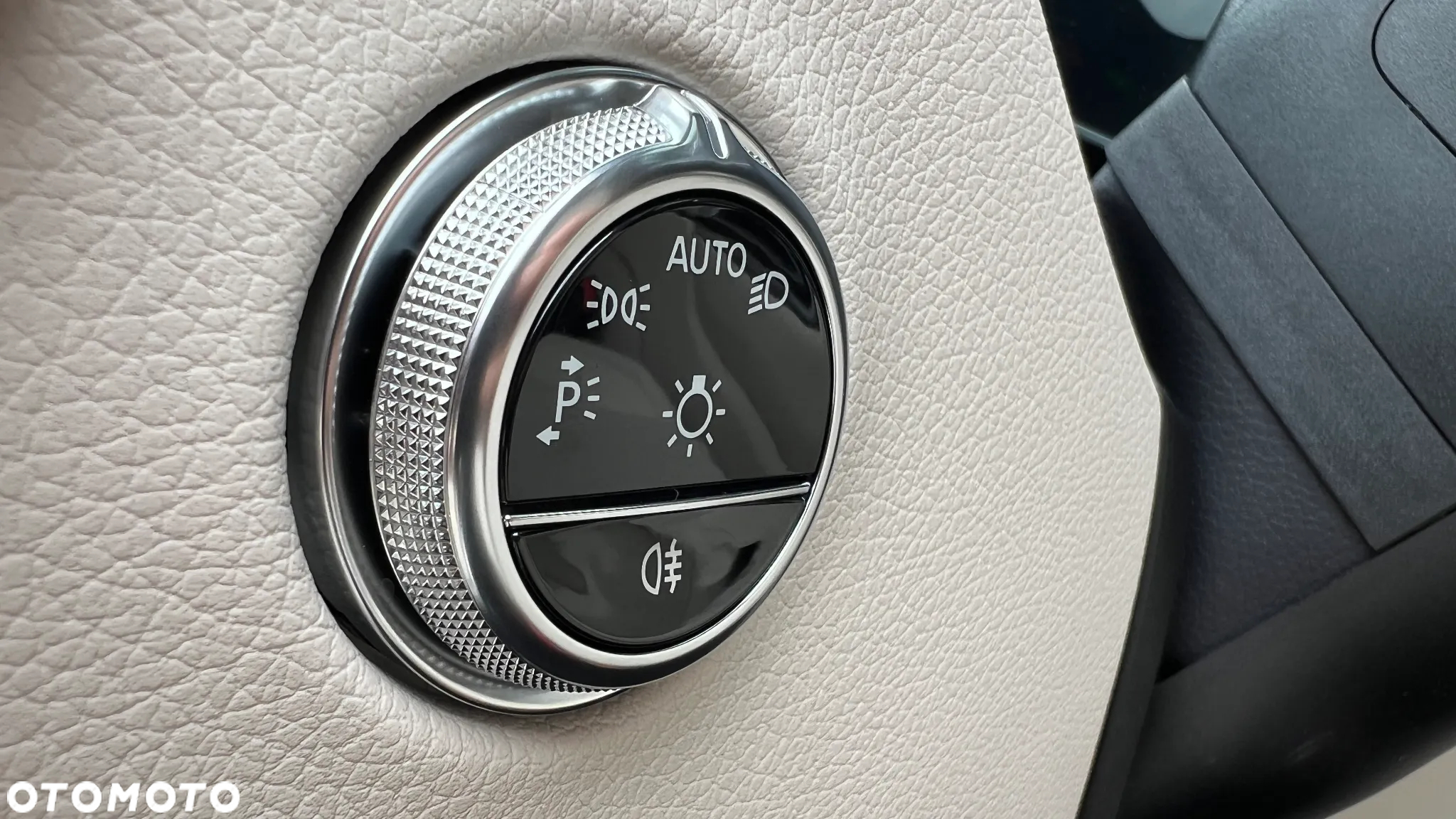 Mercedes-Benz GLC 300 e 4-Matic Avantgarde - 24
