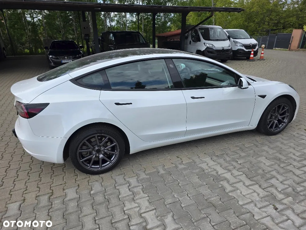 Tesla Model 3 - 2