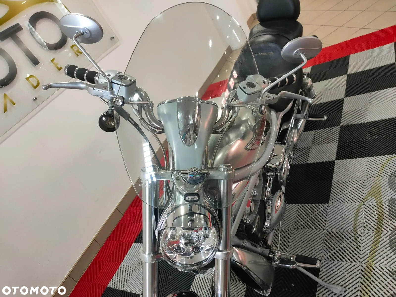 Harley-Davidson Softail V-Rod - 27