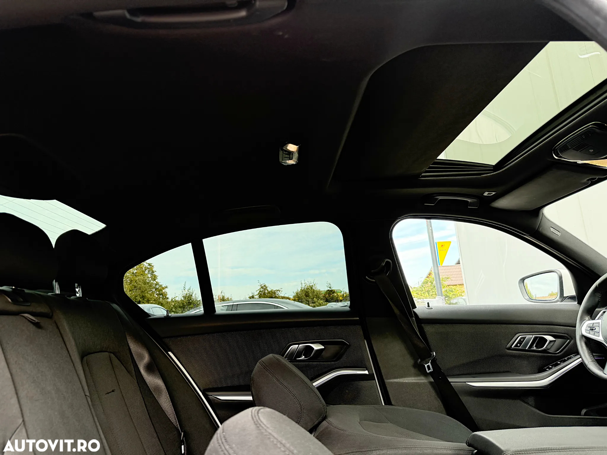 BMW Seria 3 318d Edition M Sport Shadow - 31
