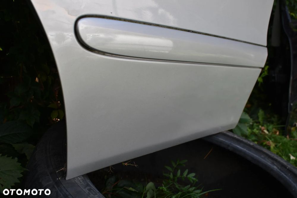 MERCEDES W211 KOMBI DRZWI TYLNE TYŁ PRAWE 744 - 4