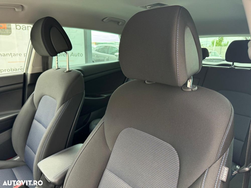 Hyundai Tucson blue 1.7 CRDi 2WD Style - 14