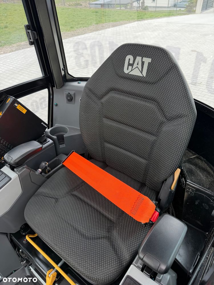 Caterpillar 301.8 - 10