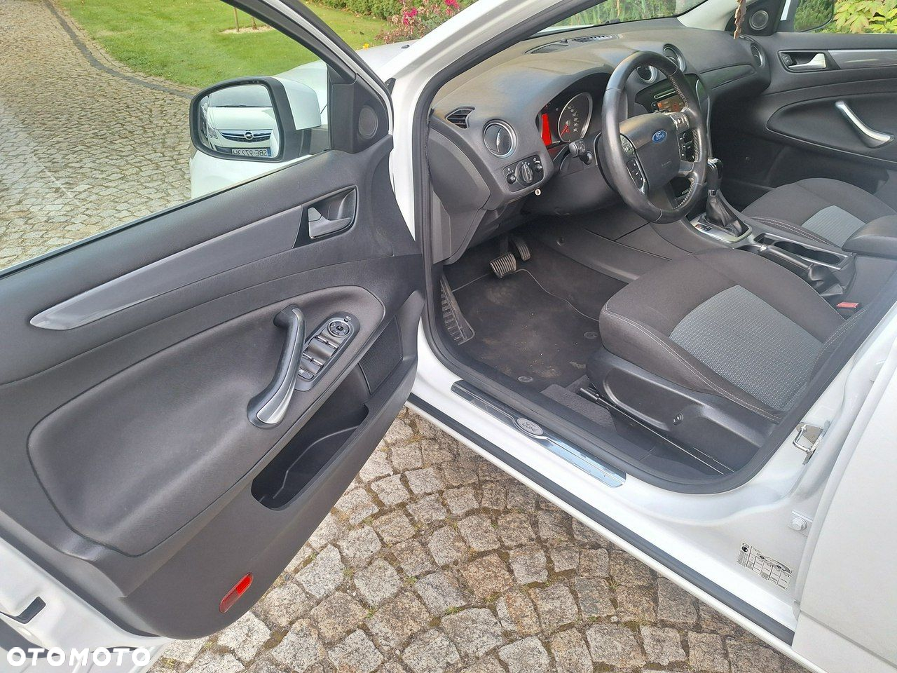 Ford Mondeo 2.0 TDCI Titanium - 10