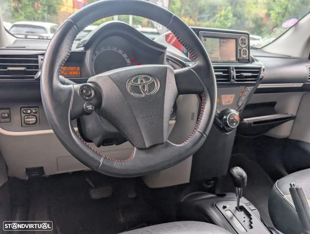 Toyota iQ 1.33 VVT-i 2 MultiDrive EP+NAVI+Bluetooth - 11