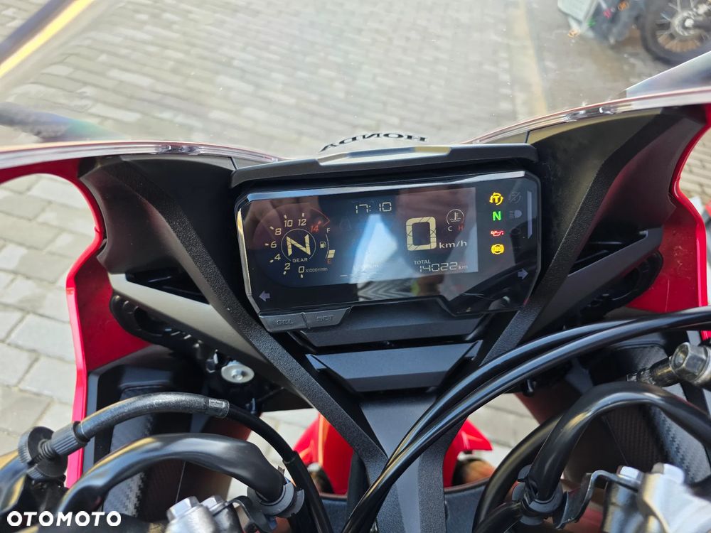 Honda CBR - 19