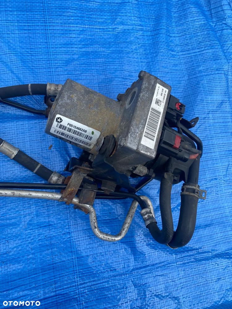 JEEP GRAND CHEROKEE WK2 3.0 CRD POMPA WSPOMAGANIA P05154662AB - 3