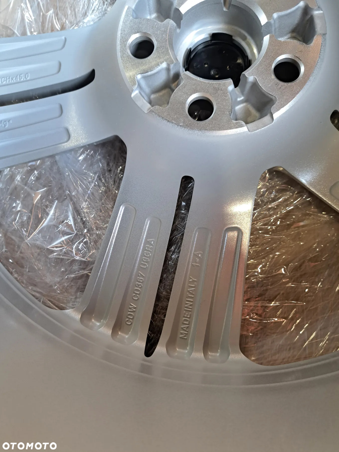 Felga Aluminiowa Jaguar F-PACE X761 20 Cali 8.5Jx20 CH ET 45 HK83-1007-GA T4A2308 STYLE 5036 5 SPLIT-SPOKE GLOSS SPARKLE SILVER - 5