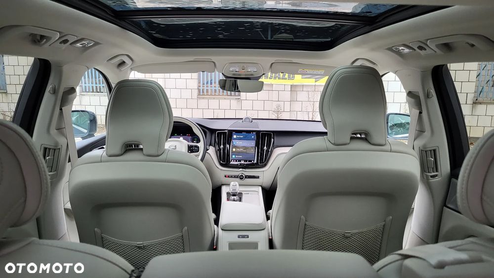 Volvo XC 60 T6 AWD Recharge Plus Bright - 34