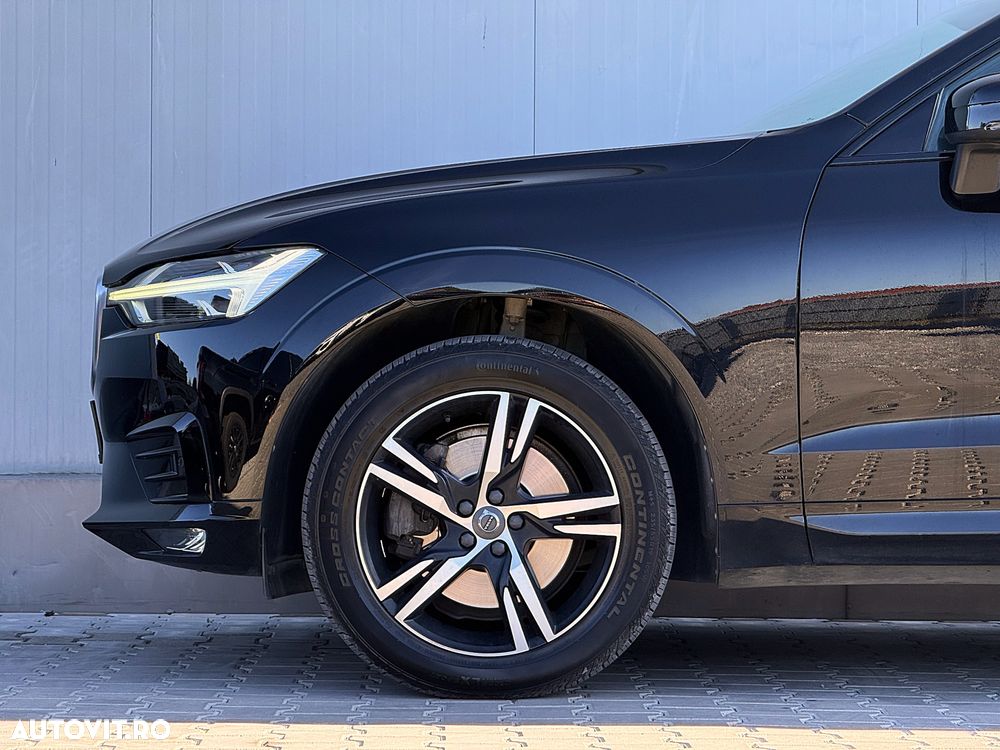 Volvo XC 60 B4 MHEV AWD R-Design - 16