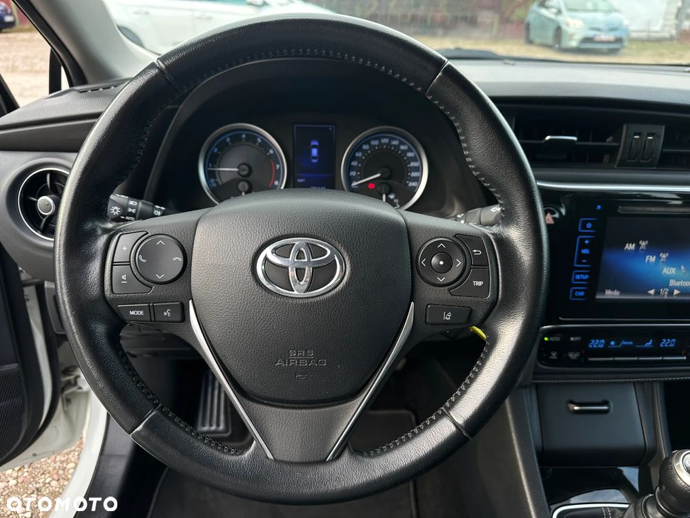 Toyota Corolla - 26