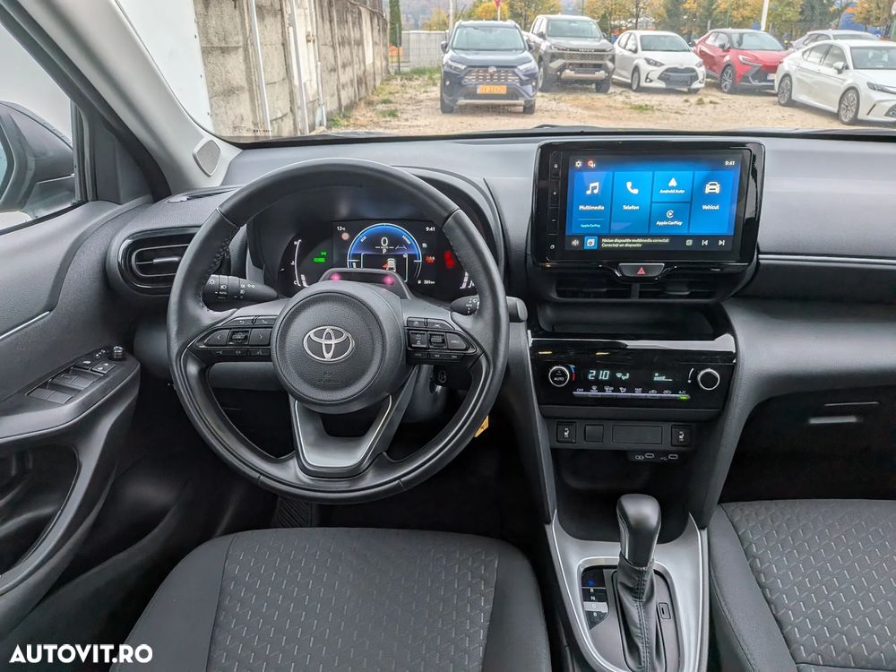 Toyota Yaris Cross 1.5 VVT-i HSD 116 4x2 HEV Business - 19