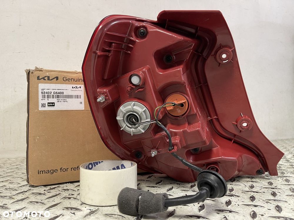 ORYGINALNA LAMPA  TYLNA PRAWA KIA KIA PICANTO III 3 GT LIFT 20-23 92402-G6400 - 9