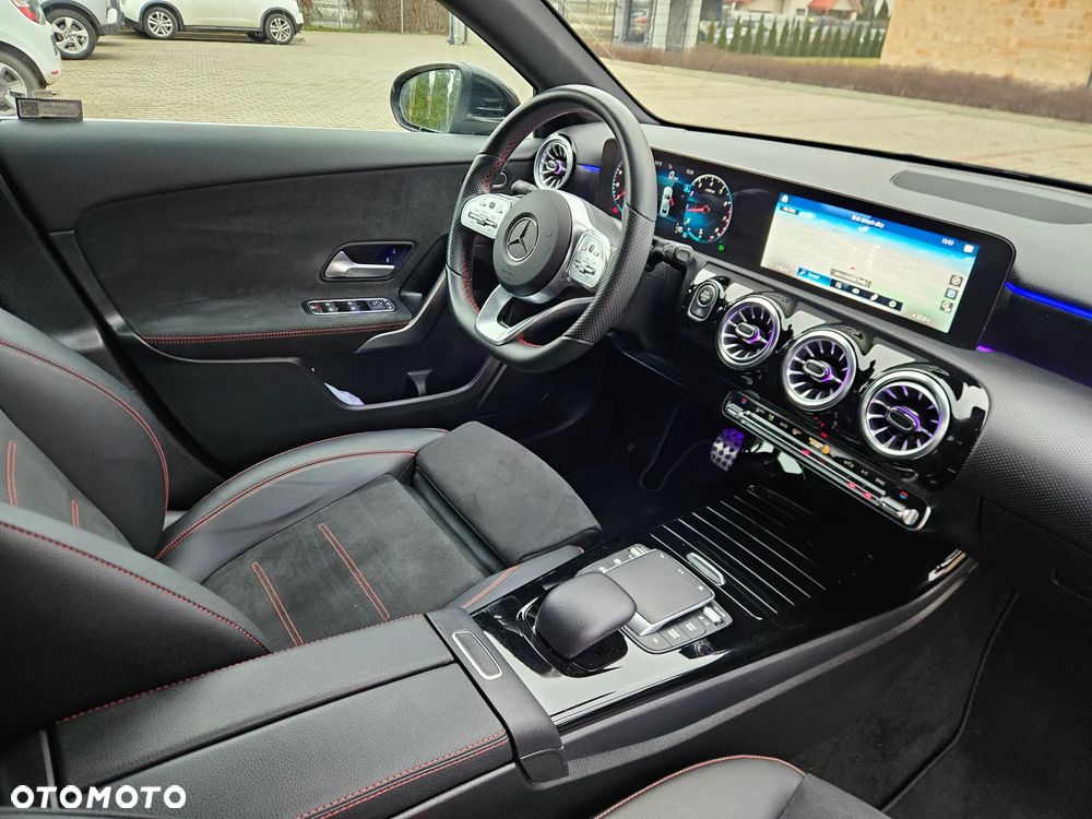 Mercedes-Benz Klasa A 200 AMG Line 7G-DCT - 17