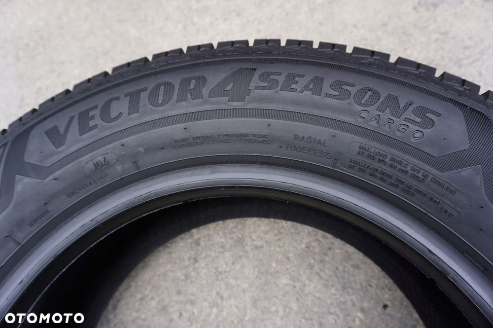 Goodyear Vector 4seasons Cargo 215/65R16C 106T W16 - 15
