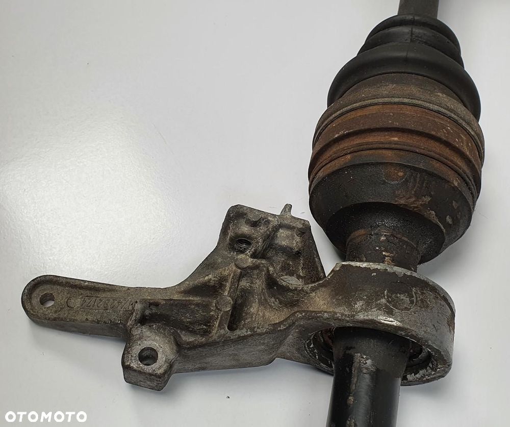 PÓŁOŚ PRAWA PRAWY PRZÓD SAAB 900 II 2.3 - 4