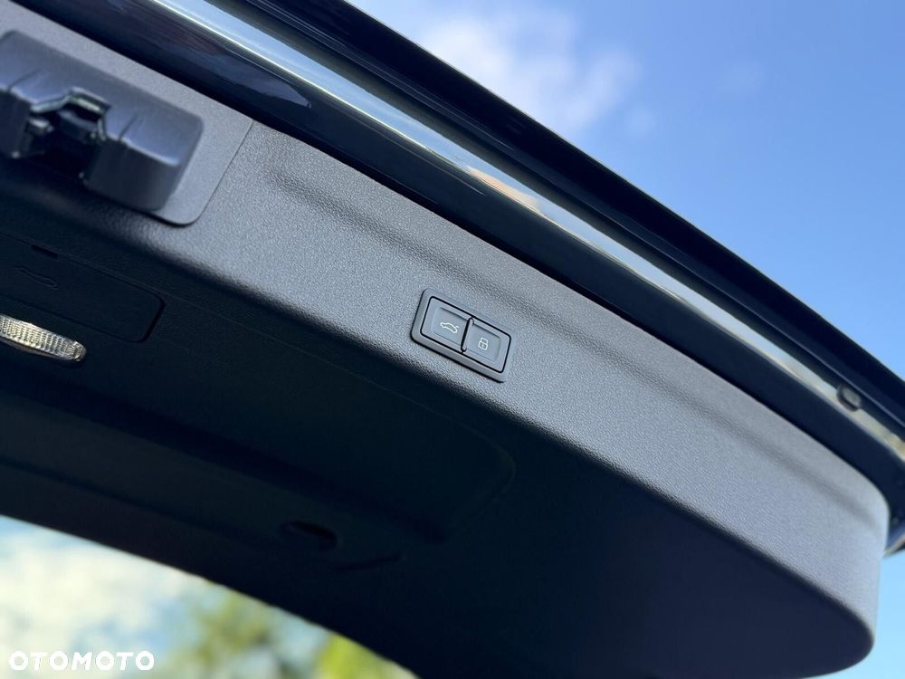 Audi A6 Allroad - 32