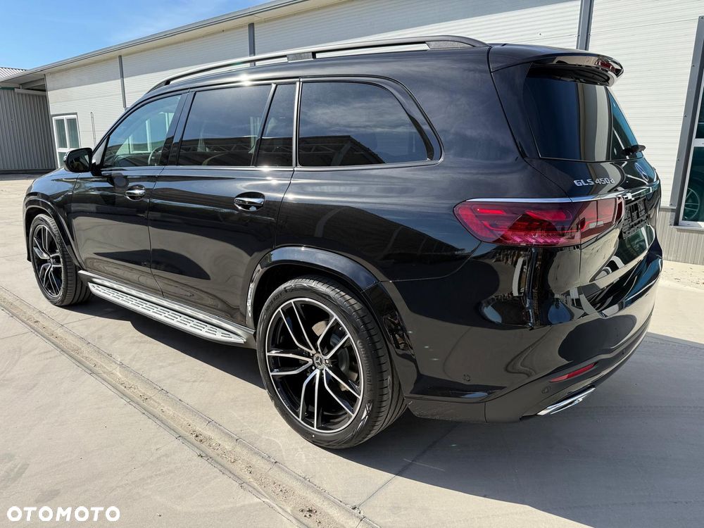 Mercedes-Benz GLS - 12