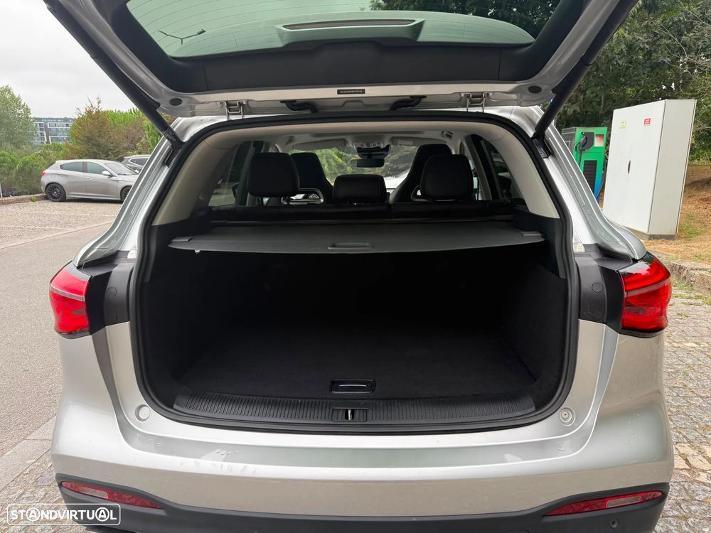 MG EHS 1.5 T-GDI Plug-in Hybrid Luxury - 9