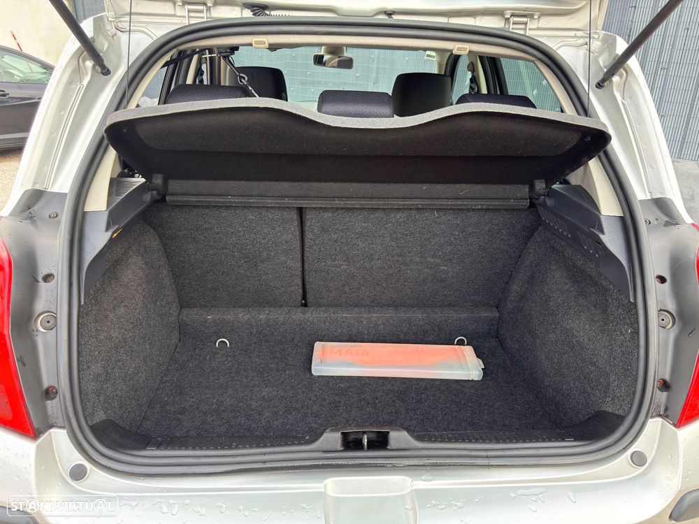 Renault Clio 1.2 16V Dynamique S - 15