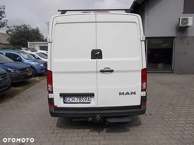 Volkswagen CRAFTER 3,180 TGE - 12