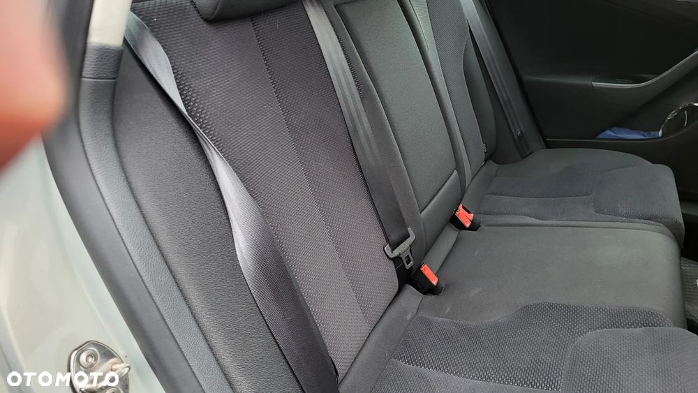 Volkswagen Passat Variant 2.0 TDI Comfortline - 19