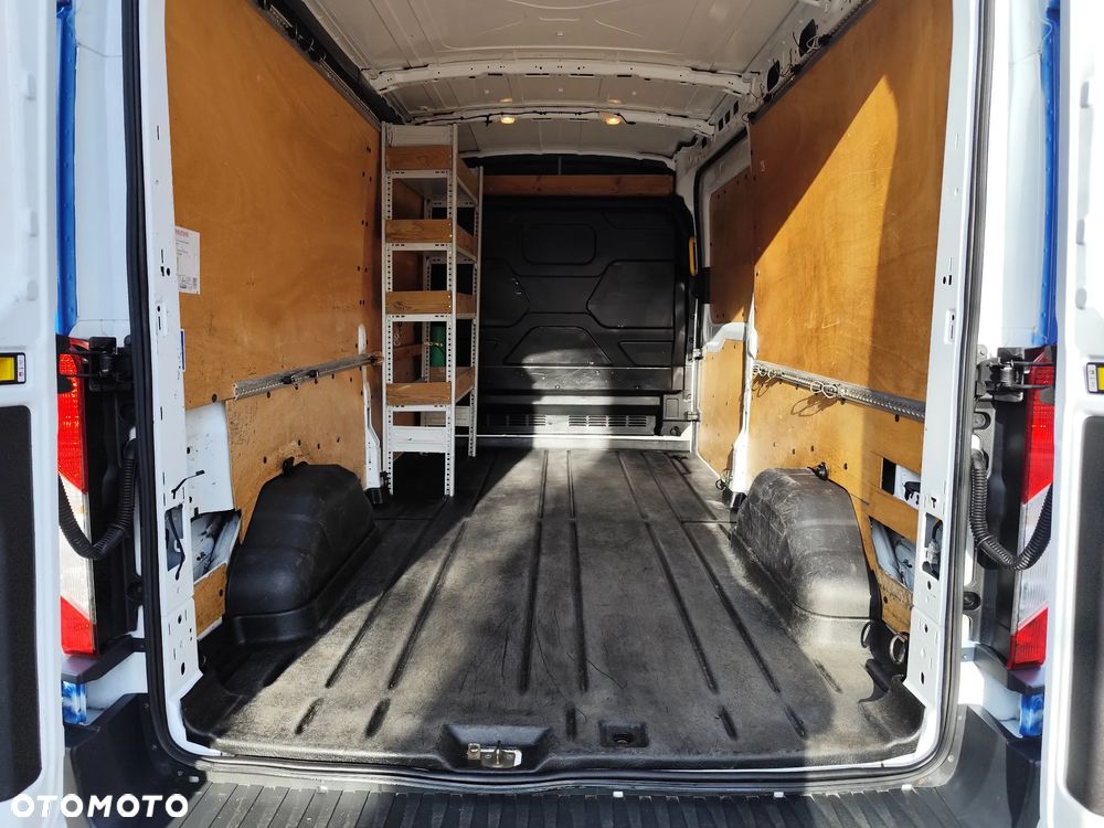 Ford Transit - 26