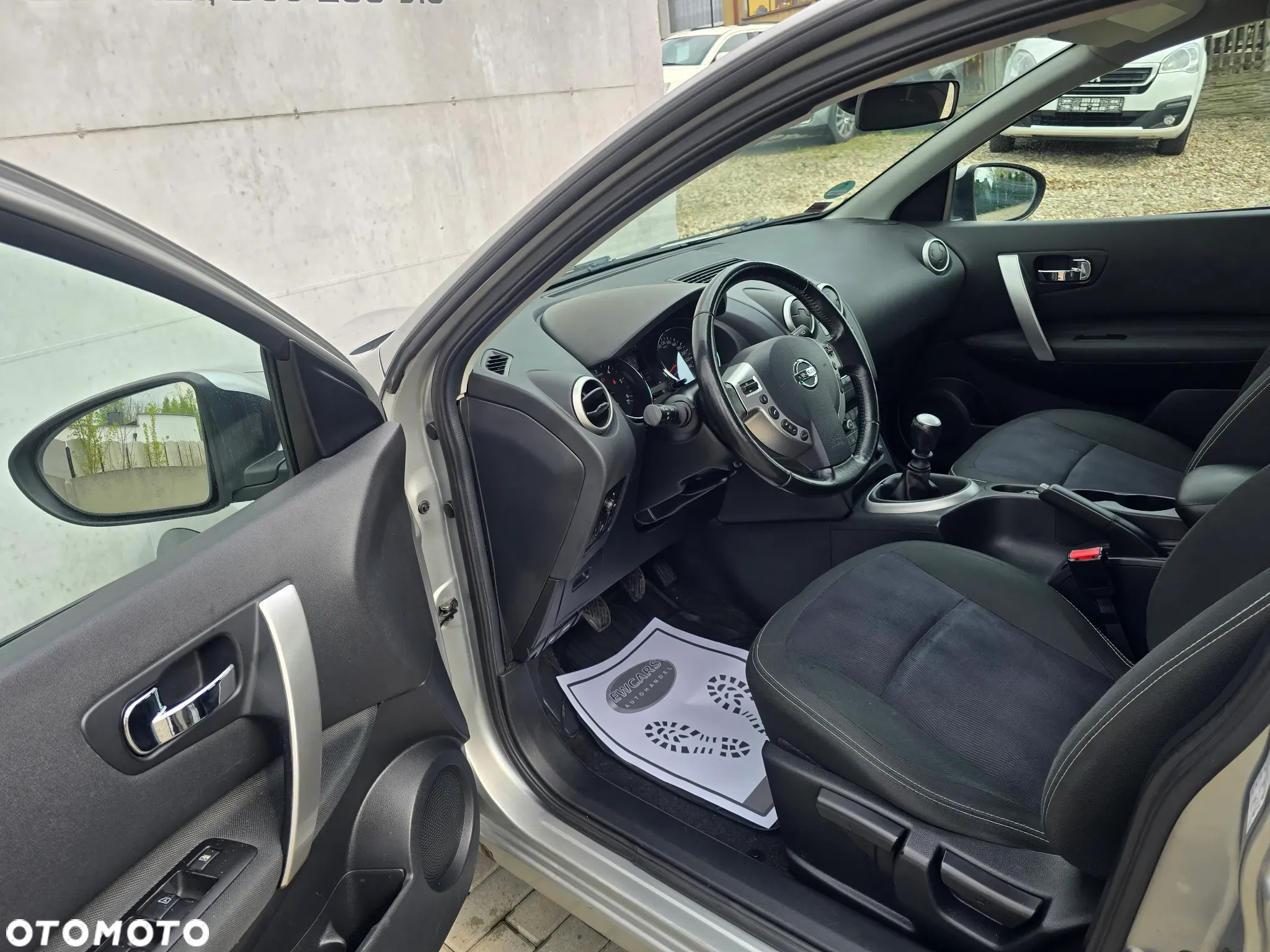 Nissan Qashqai 1.6 dCi DPF acenta - 32