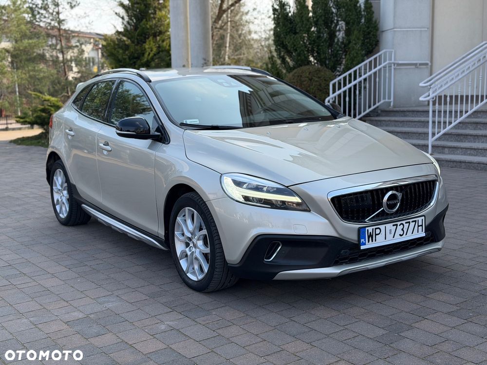 Volvo V40 Cross Country T3 Drive-E Dynamic Edition - 6