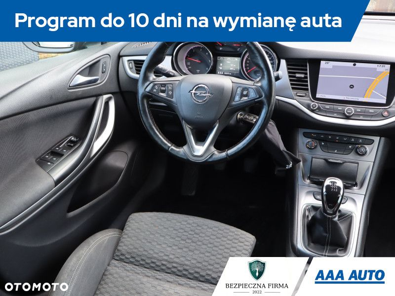 Opel Astra - 8