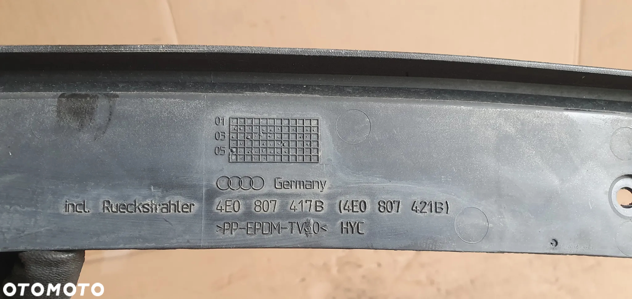 Listwa zderzaka tył tylna Audi A8 D3 4E0807417B - 8