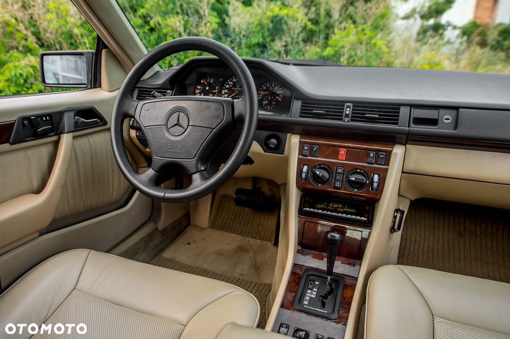 Mercedes-Benz W124 (1984-1993) - 21