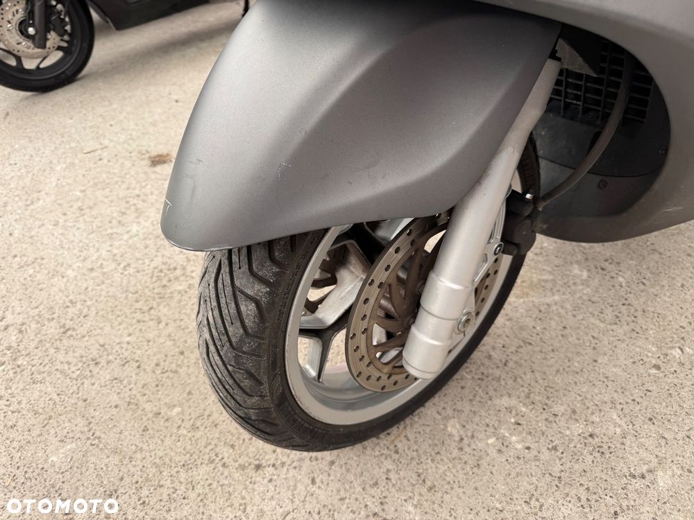 Piaggio X10 - 15