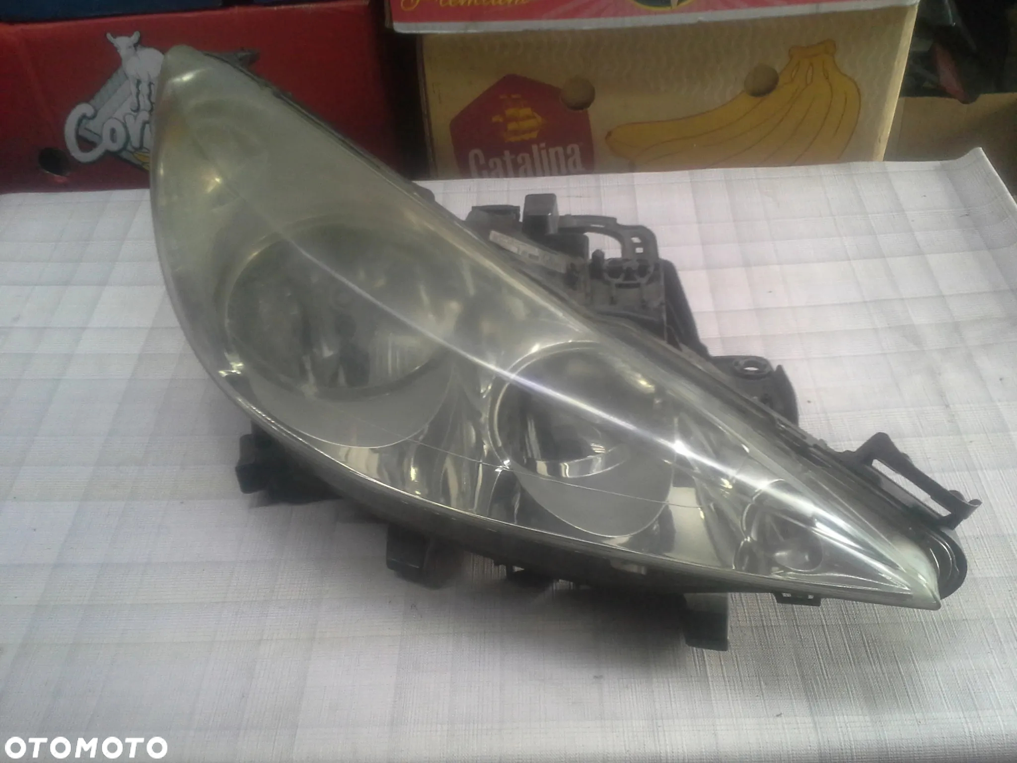 Peugeot 207 lampy przednie reflektory 9649986280  9649986180 - 10