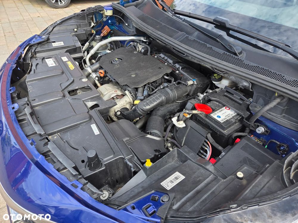 Peugeot 3008 BlueHDi 130 Stop & Start EAT8 Roadtrip - 18