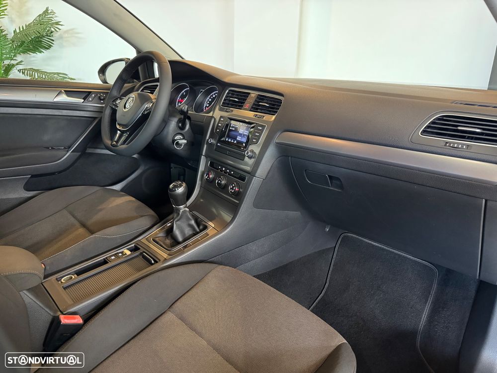 VW Golf 1.6 TDi BlueMotion Trendline - 30